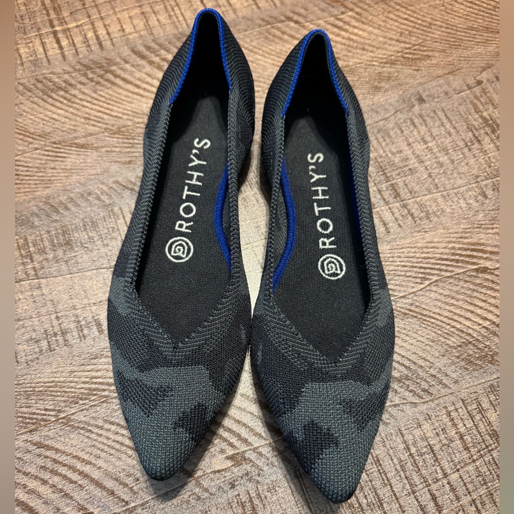 NWOT Rothy's Black and Gray Women's Flats